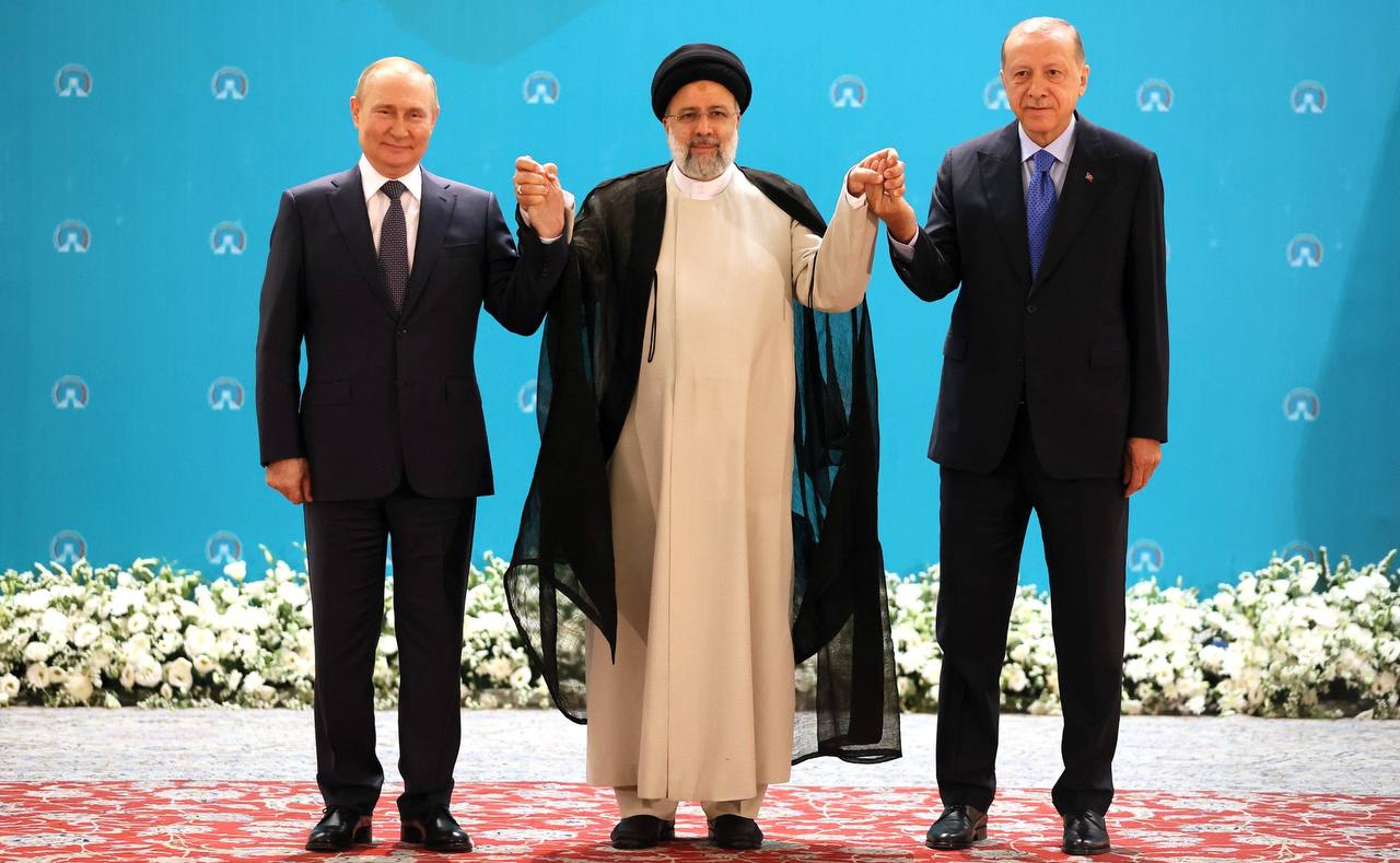 Саміт між Іраном, Московією та Туреччиною - що обговорювалось?